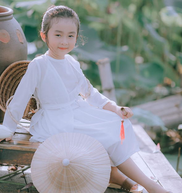 Giảm ₫221,000] Quần áo cổ trang chụp ảnh cho bé gái - tháng 9/2023 - BeeCost